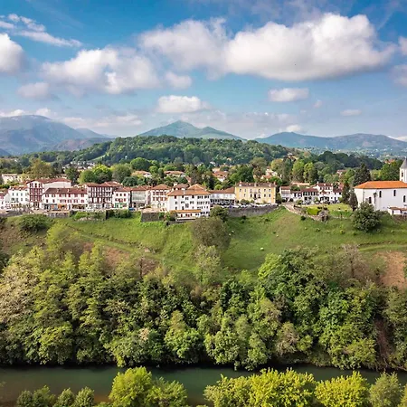 Confortable à Cambo, Animaux Acceptés, Wi-fi, Parking - Fr-1-495-96 Appartement *